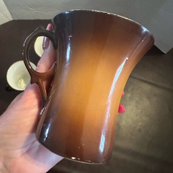 Vintage Warwick tea cups - Picture 5 of 12